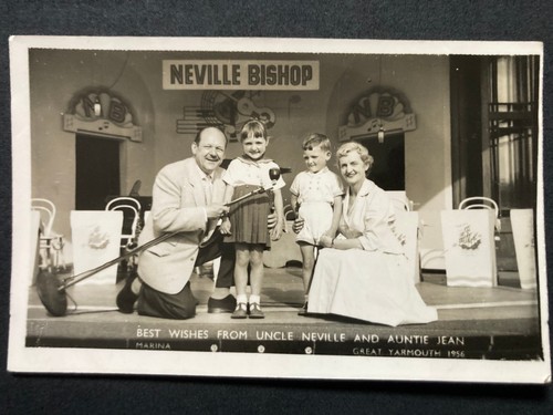 Neville bischof kinder - neville,