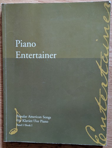 Piano entertainer popular - piano,